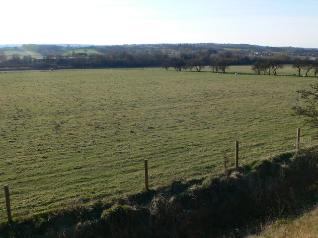 File:Reclaimed fields to the west of the sea wall - geograph.org.uk - 5318519.jpg