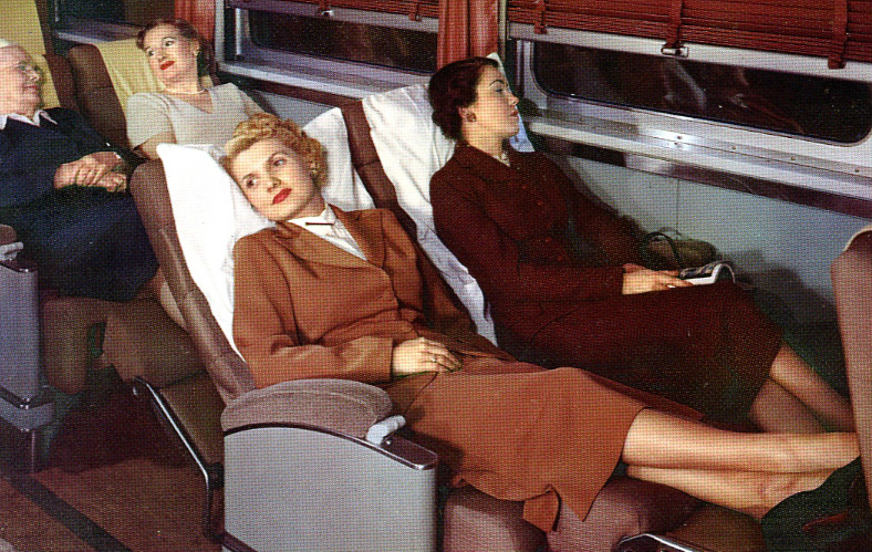 File:Union Pacific Railroad coach car seating.JPG