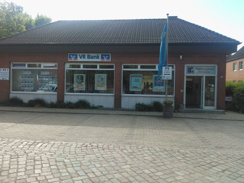 File:VR Bank Ostholstein Nord - Ploen eG Probsteierhagen.jpg