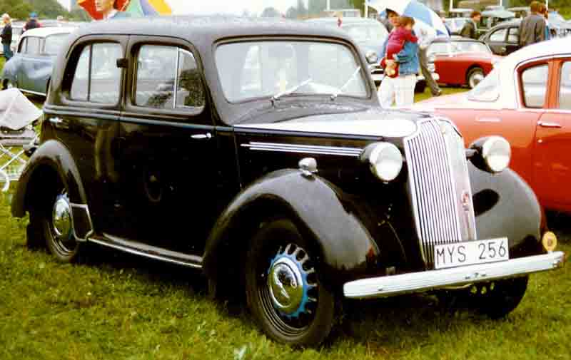 File:Vauxhall Ten Saloon 1938.jpg