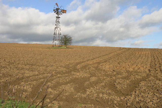 File:Wind Pump - geograph.org.uk - 122316.jpg