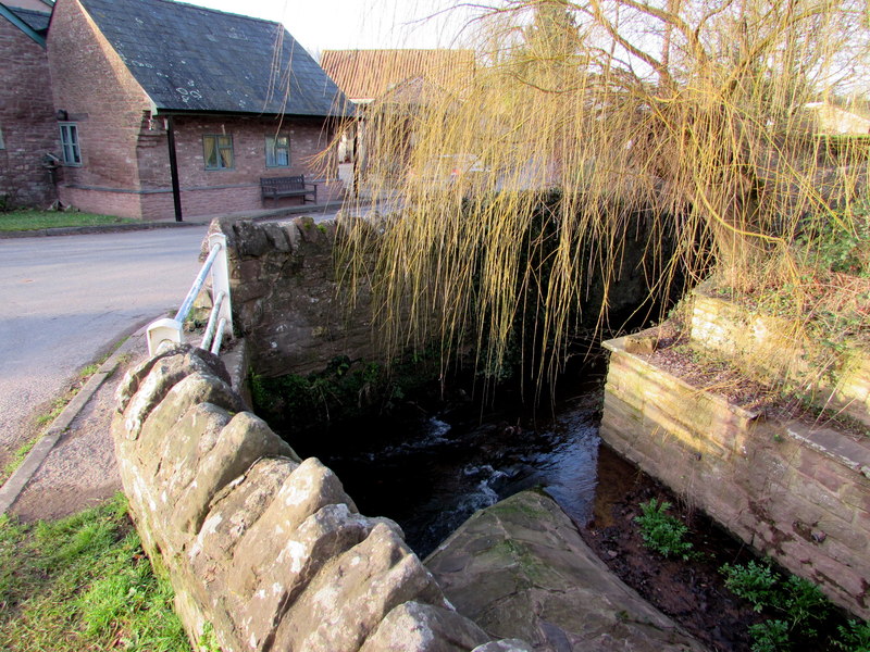 File:Wriggle Brook, Hoarwithy - geograph.org.uk - 4551526.jpg