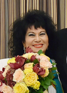 <span class="mw-page-title-main">Zeynab Khanlarova</span> Soviet and Azerbaijani singer (born 1936)