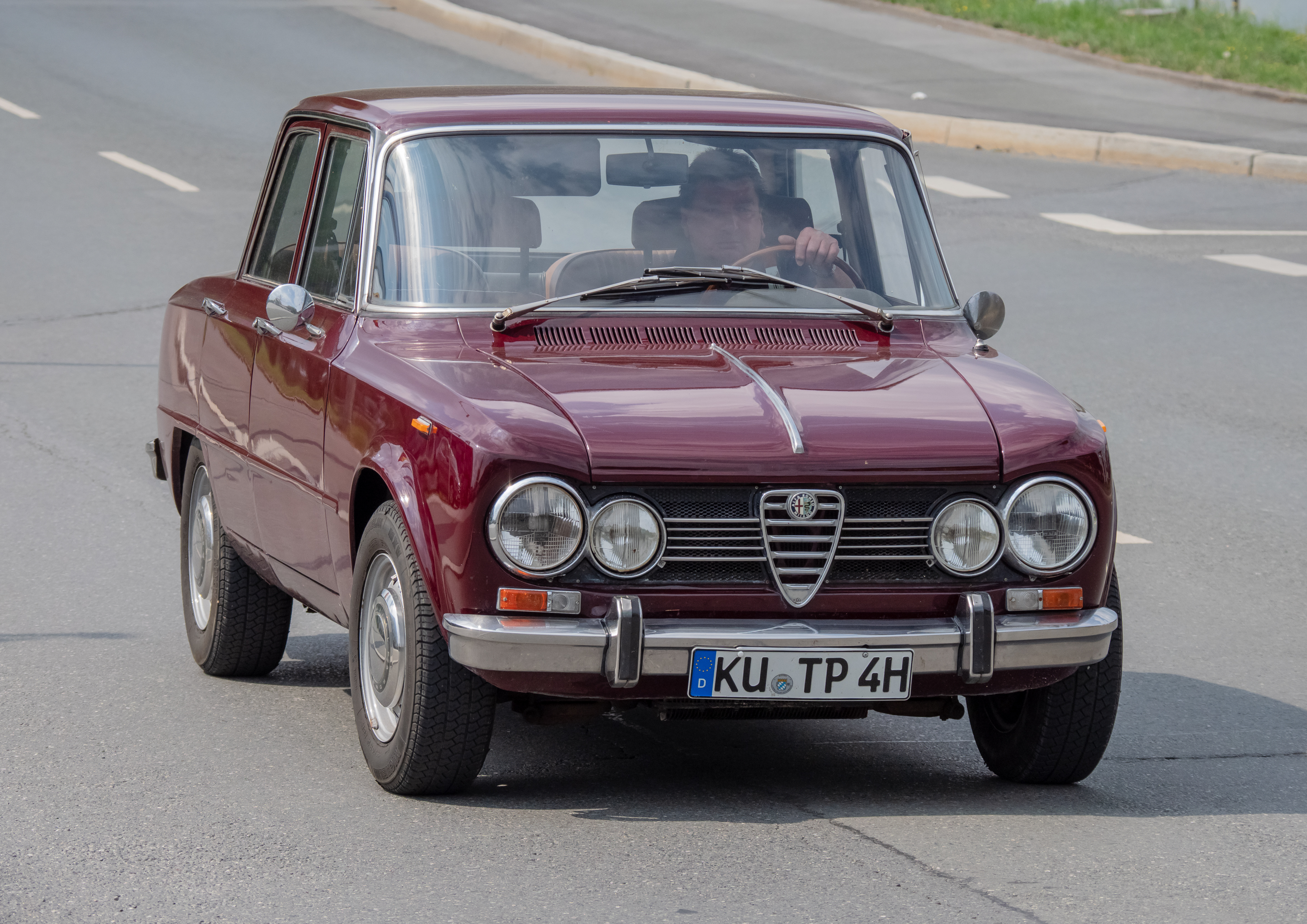 File Alfa Romeo Giulia 1300 Super Kulmbach 18 Jpg Wikimedia Commons