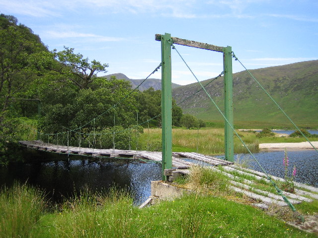 File:Allt Coire na Fearna - geograph.org.uk - 92055.jpg