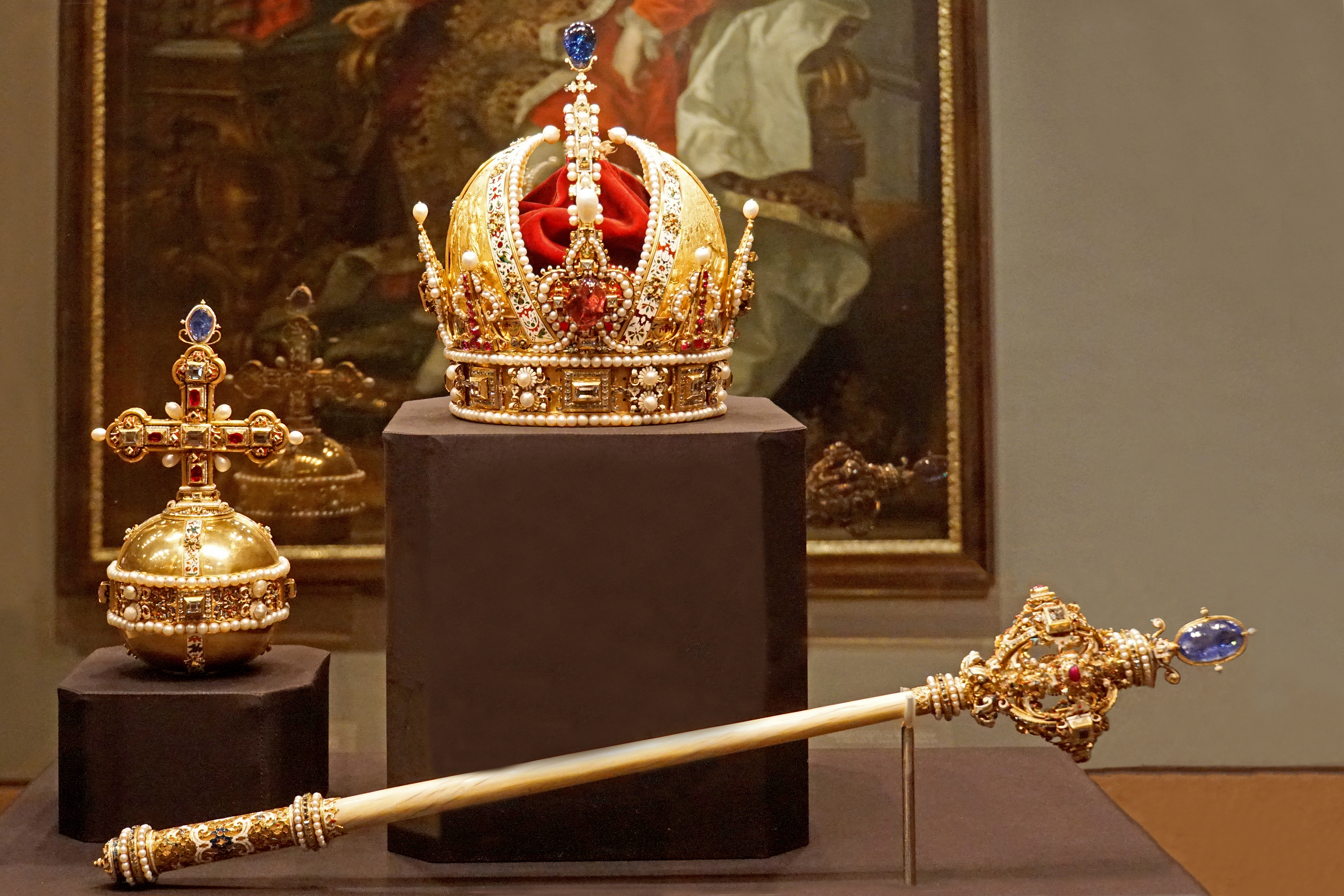 Держава монарха. Корона скипетр держава. Скипетр Оружейная палата. Crown Jewels (драгоценности короны). Корона скипетр держава Российской империи.