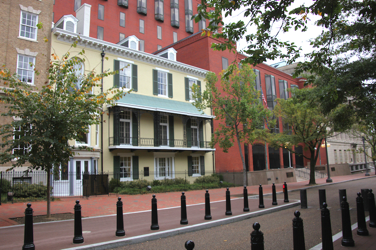 File:Benjamin Ogle Tayloe House - Markey National Courts Building - 2009.jpg