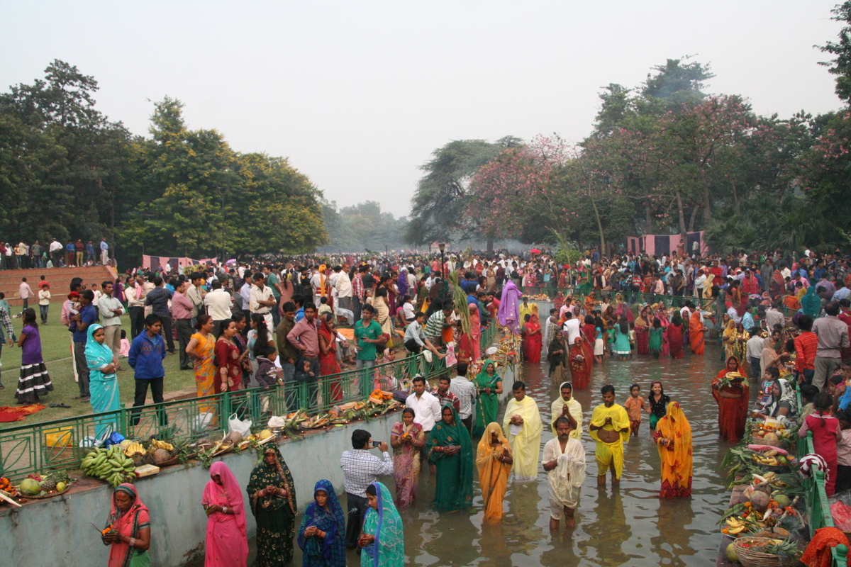 File:Chhath Puja Sandya Aragh-007.jpg - Wikimedia Commons