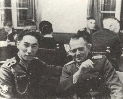 Han Chinese Wehrmacht soldier Chiang Wei-kuo in Nazi Germany with high ranking Nazi Wehrmacht military officers, prior to 1939.