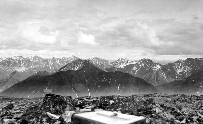 File:Endicott-mountains-Alaska-1901-USGS.jpg
