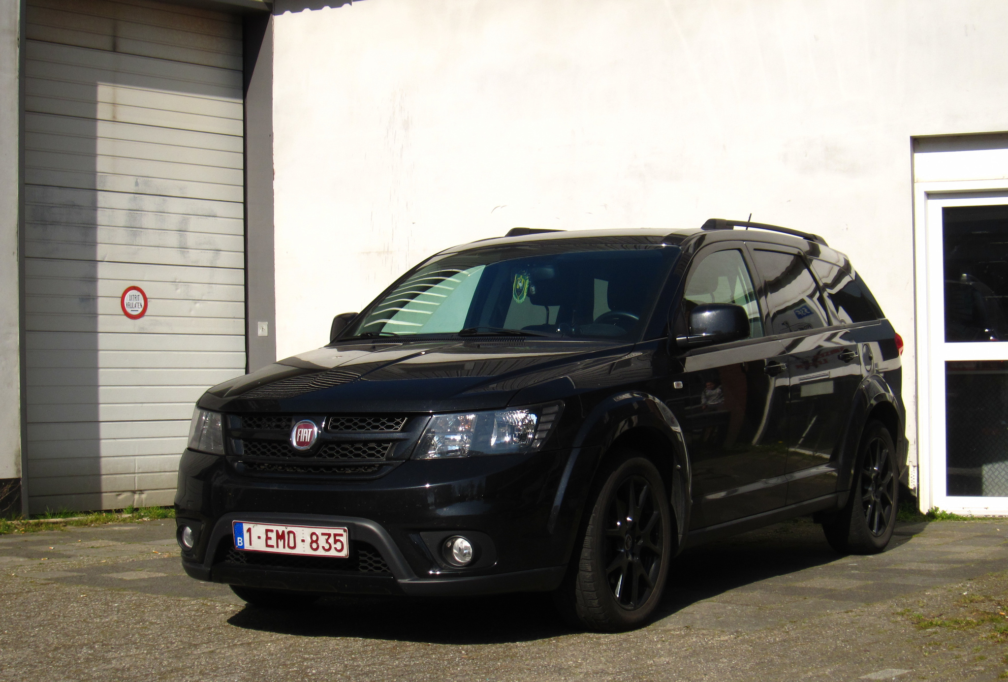 File:Fiat Freemont Black Code from Belgium (51153250310).jpg - Wikimedia  Commons