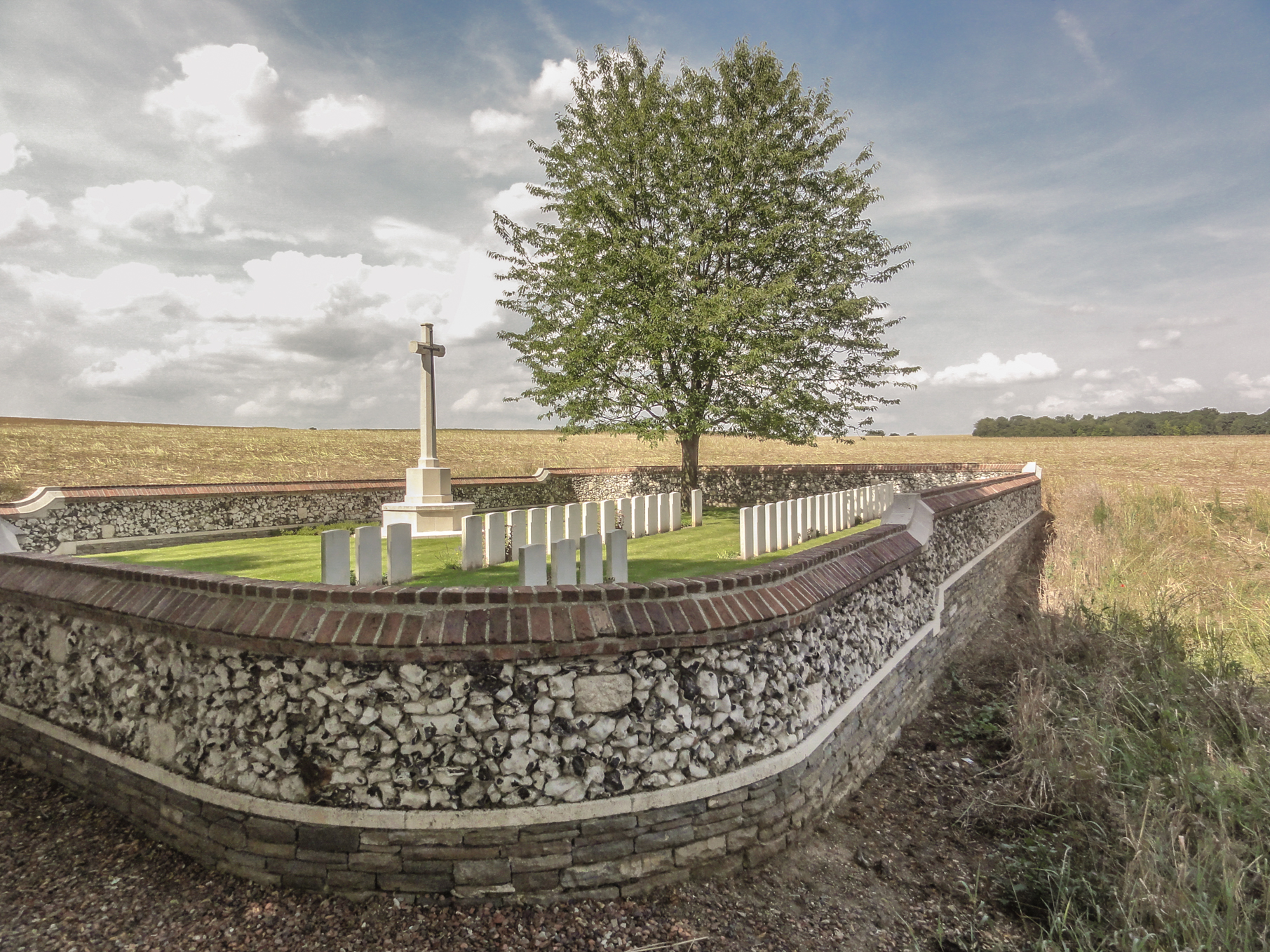 Extension du cimetière communal d'Hargicourt  France Hauts-de-France Aisne Hargicourt 02420