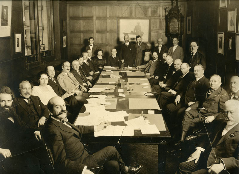 File:Jacob Schiff in a boardroom.jpg