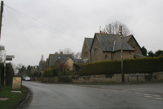 File:Junction in Black Bourton - geograph.org.uk - 1116082.jpg