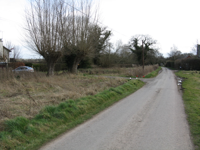 File:Lane At Maund Bryan - geograph.org.uk - 1200741.jpg