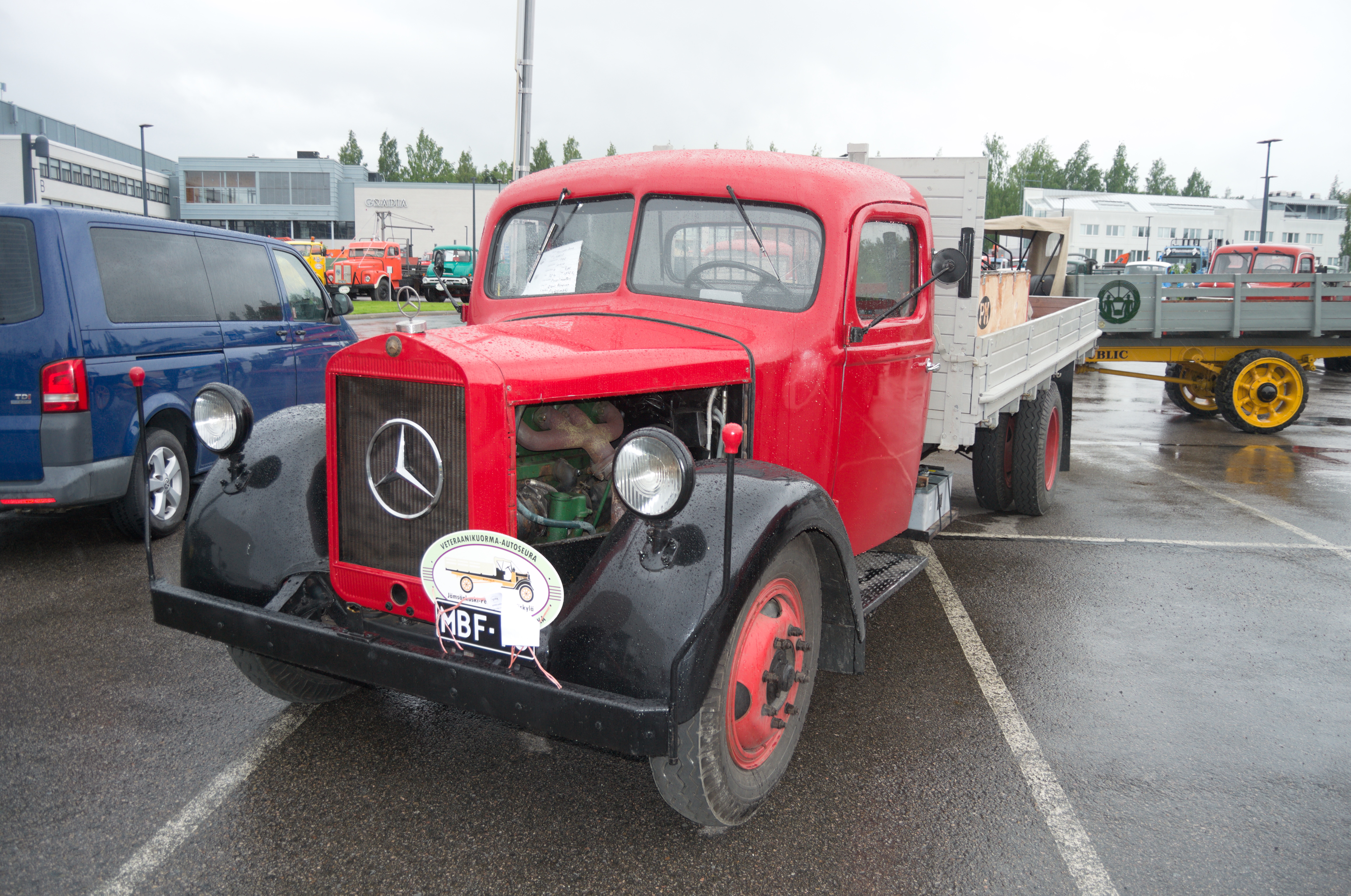 Mercedes Benz l3000