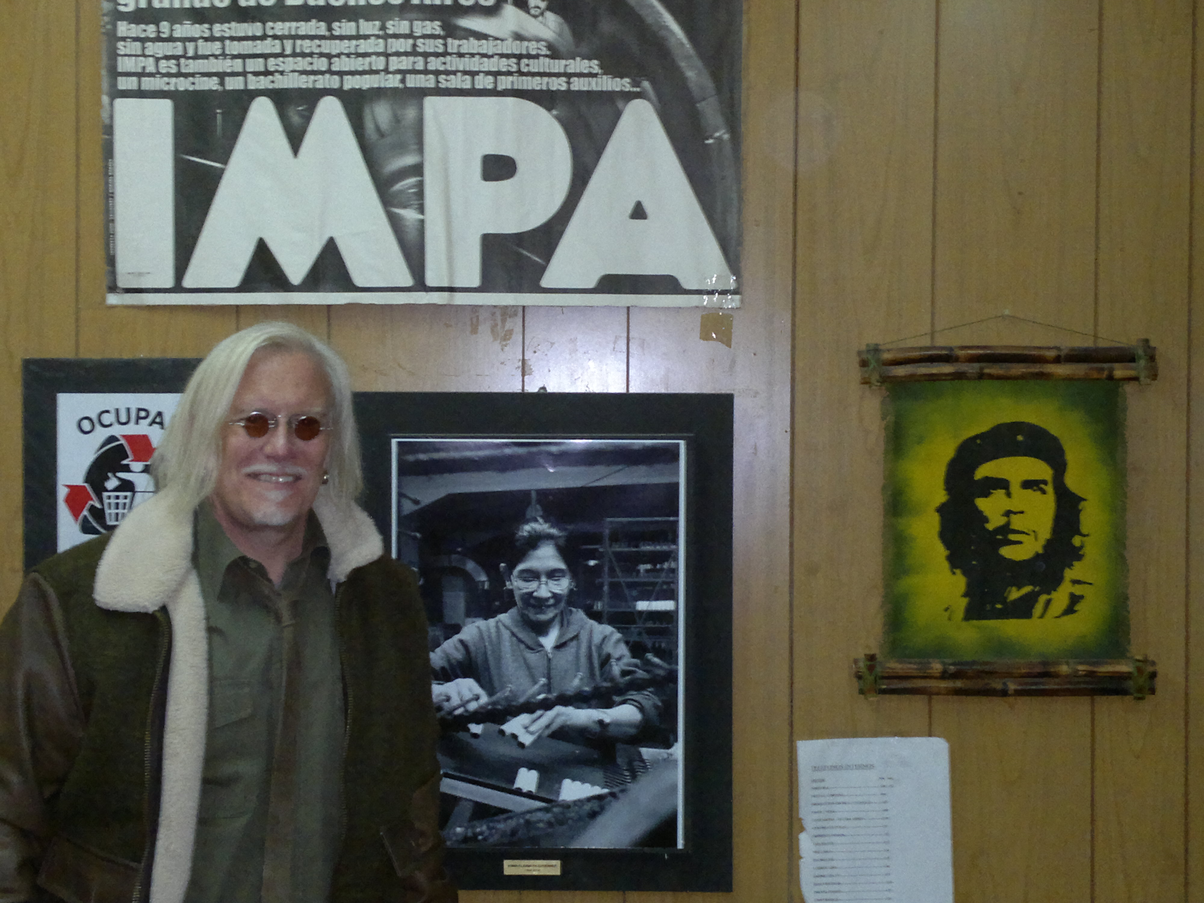 Visita de Peter McLaren a la fábrica recuperada IMPA. Ciudad de Buenos Aires, Argentina.