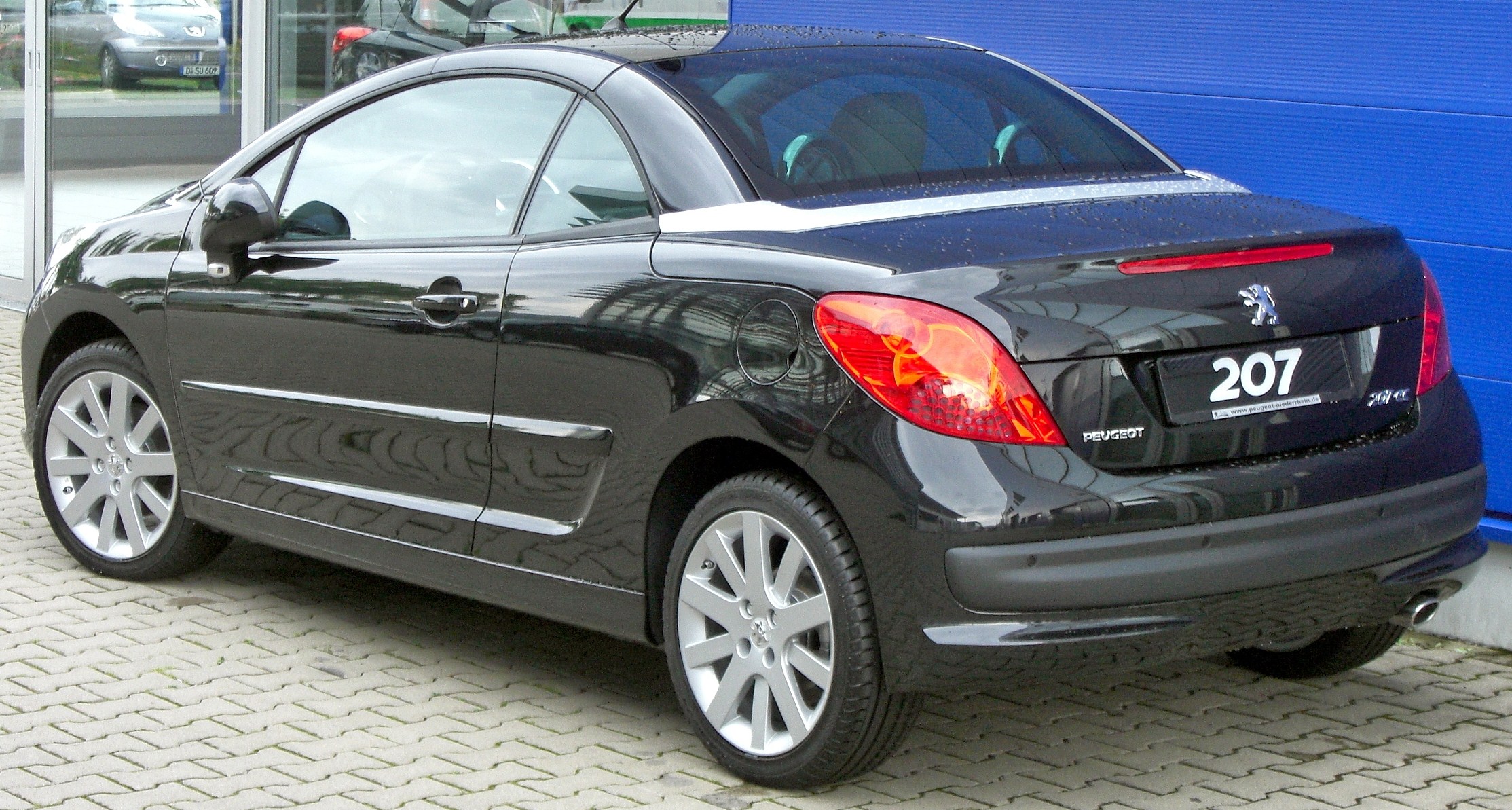 File:Peugeot 207CC rear.JPG - Wikimedia Commons