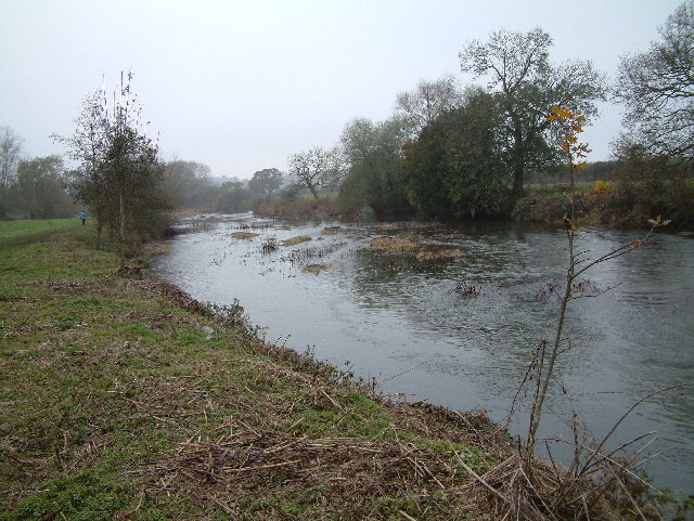 File:Bournemouth , River Stour Fishing Platform - geograph.org.uk -  1704380.jpg - Wikimedia Commons