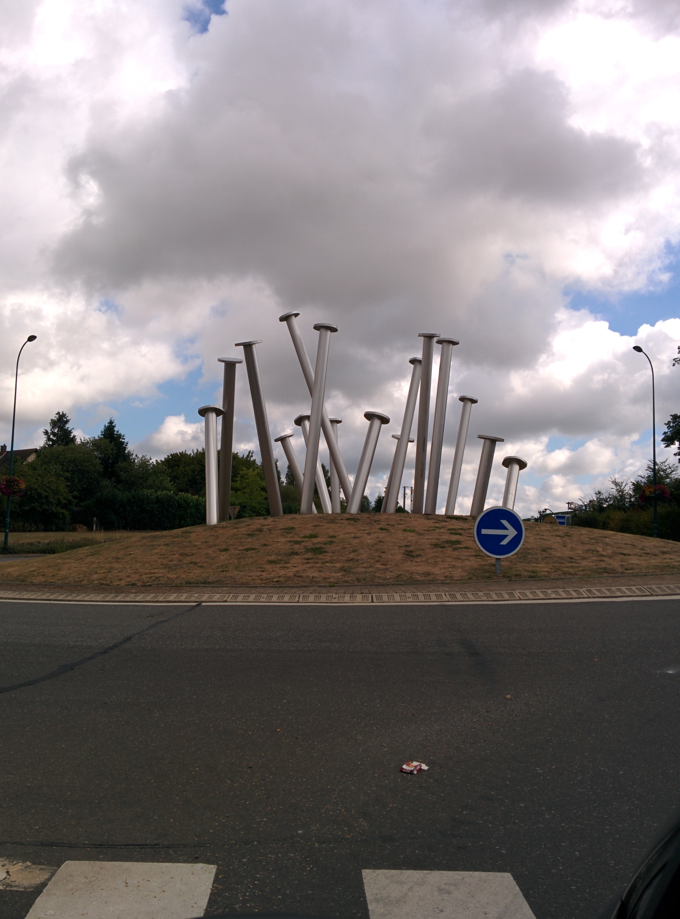 File:Rond-point des Clous.jpg - Wikimedia Commons