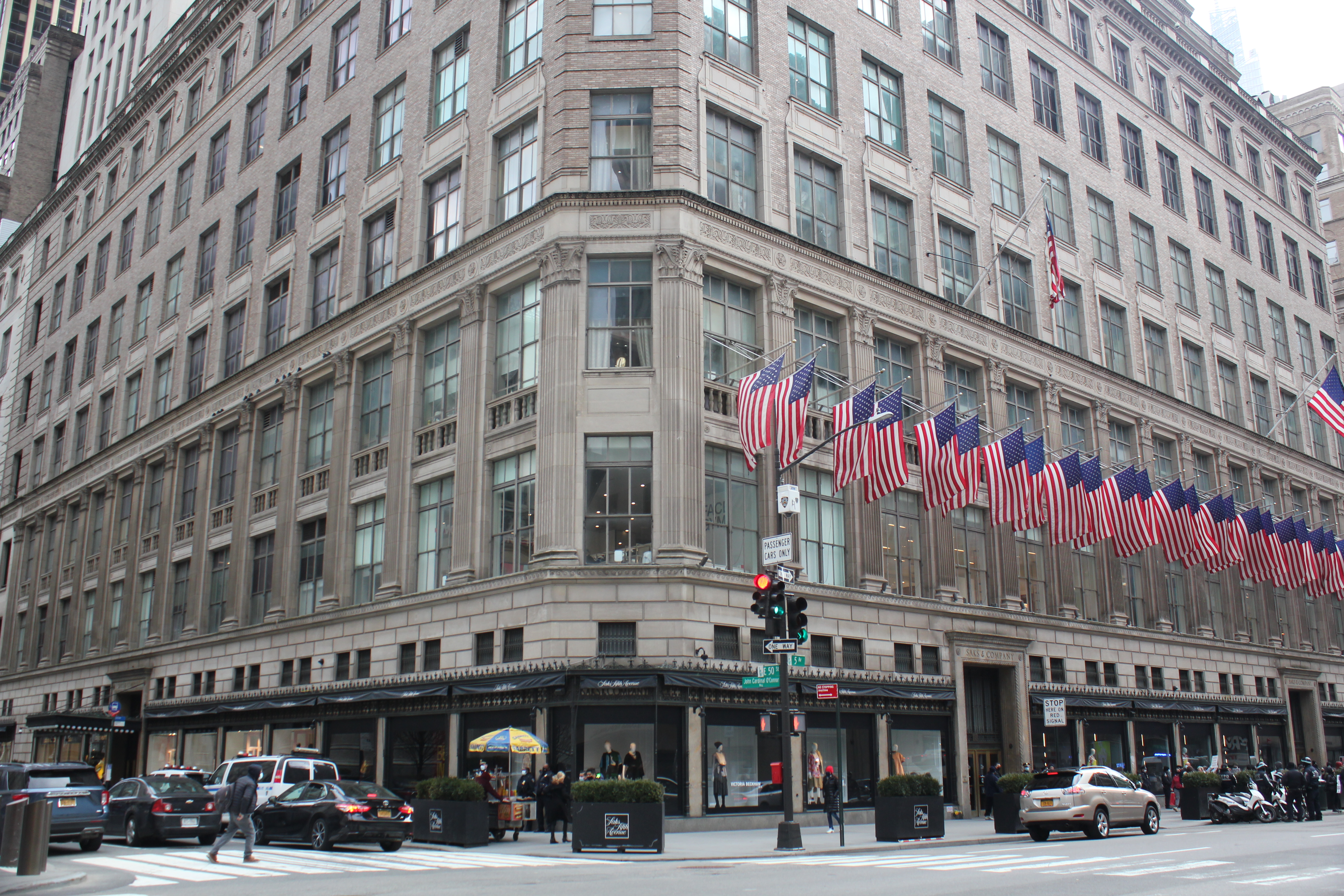 First-class design and qualitySaks Fifth Avenue store building (Beverly  Hills) - Wikipedia, chanel store 5th ave