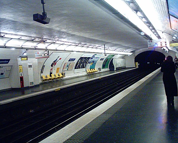 Poissonnière (stanice metra v Paříži)