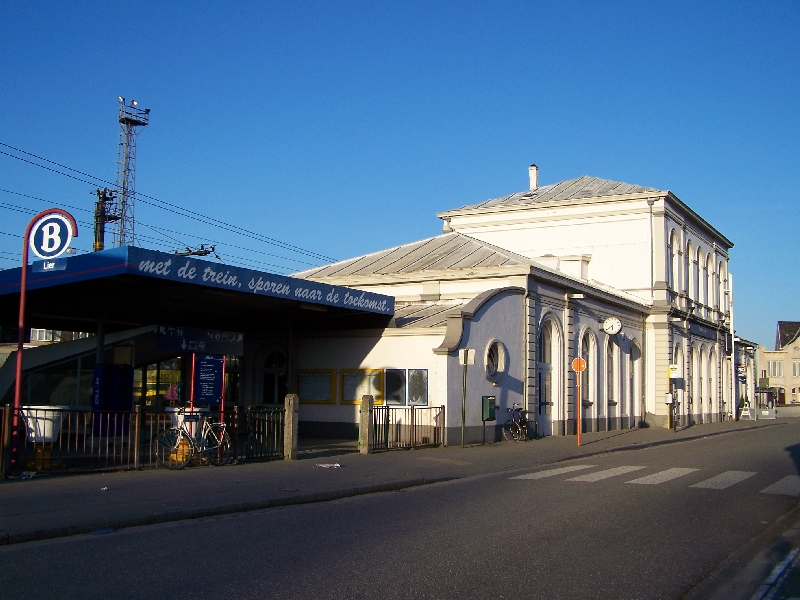 Lier (B) railway station