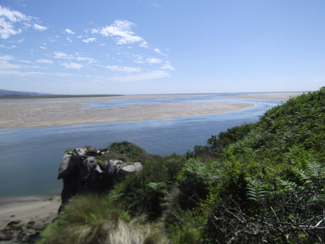 View from the coastal path between Morfa Bychan and Borth-y-Gest - geograph.org.uk - 4170170