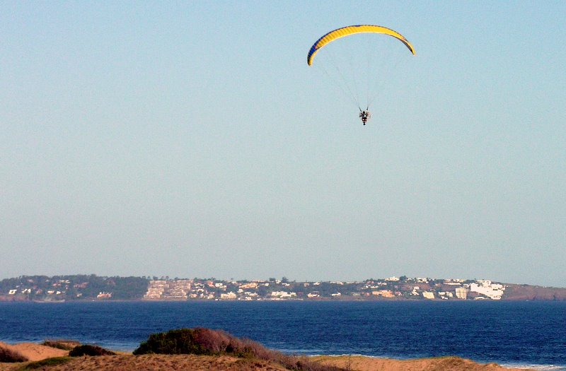 File:Vista de Punta Ballena @ casaurora - panoramio.jpg