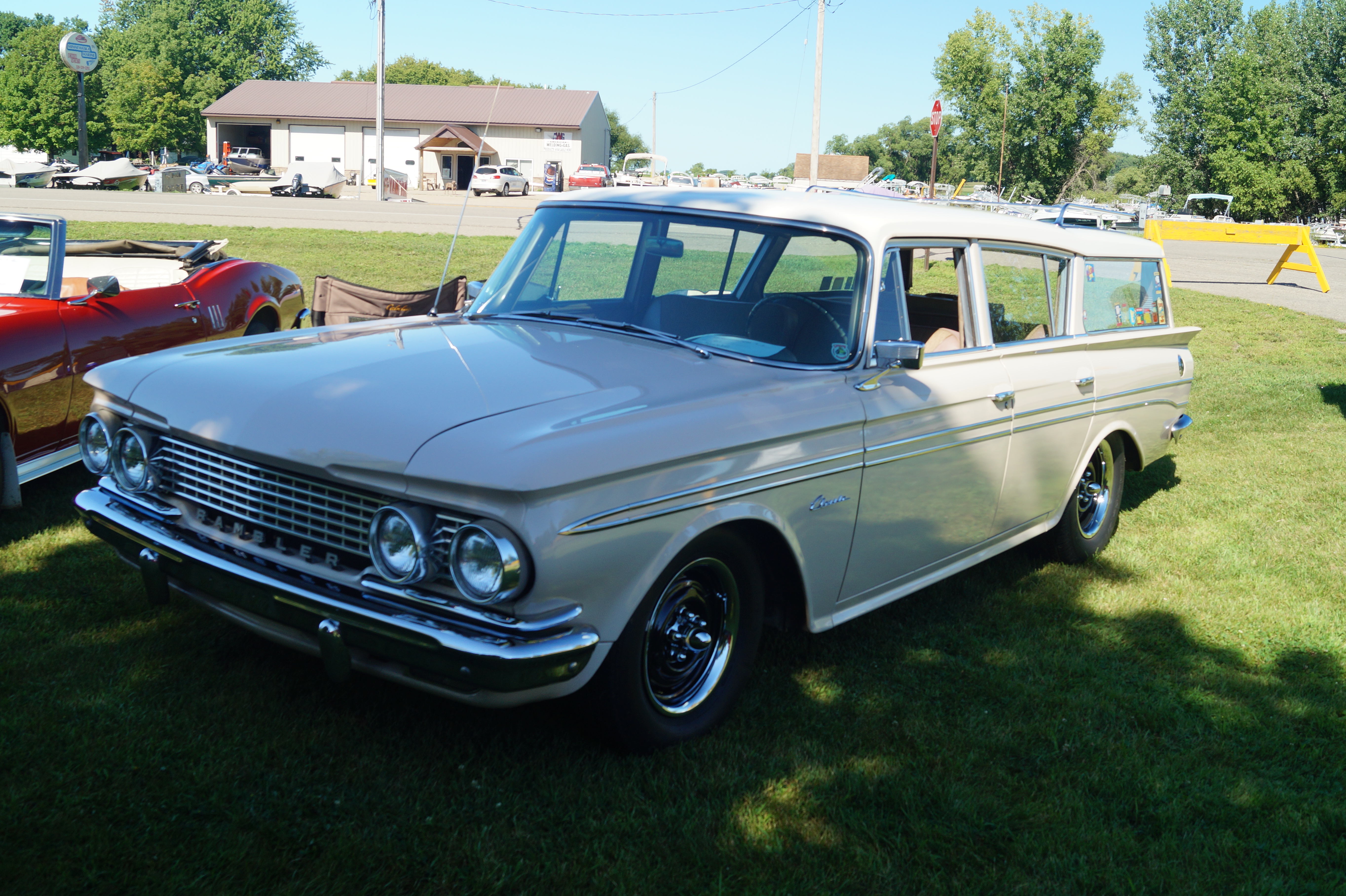 Rambler Six Deluxe 5810 Series sedan