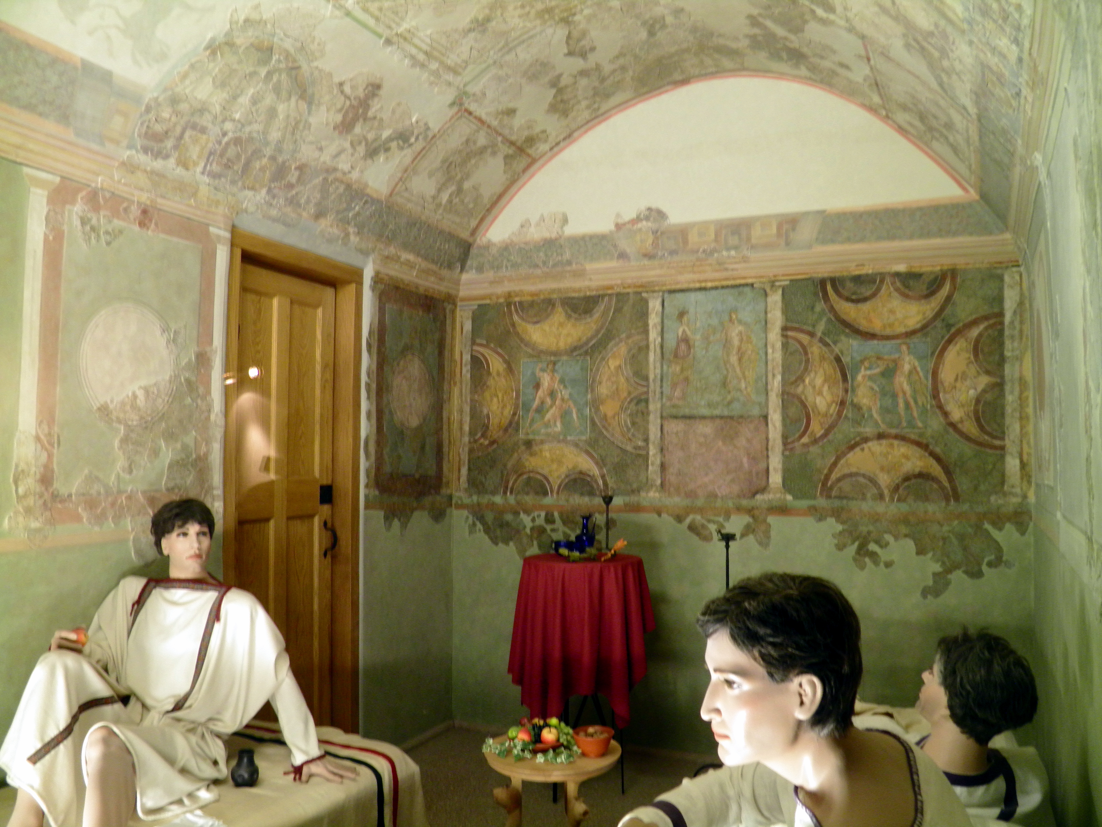 roman triclinium typical dining room