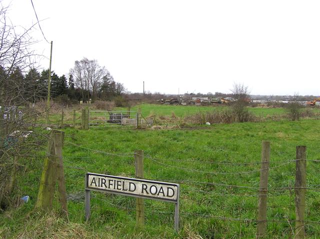 File:Airfield Road - geograph.org.uk - 338864.jpg