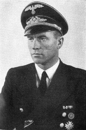 File:Albert Ganzenmüller (Foto von Ittenbach) 1942 klein.jpg