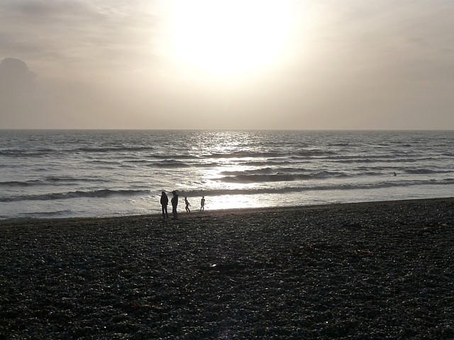 File:Brighton seafront (2) - geograph.org.uk - 1590470.jpg