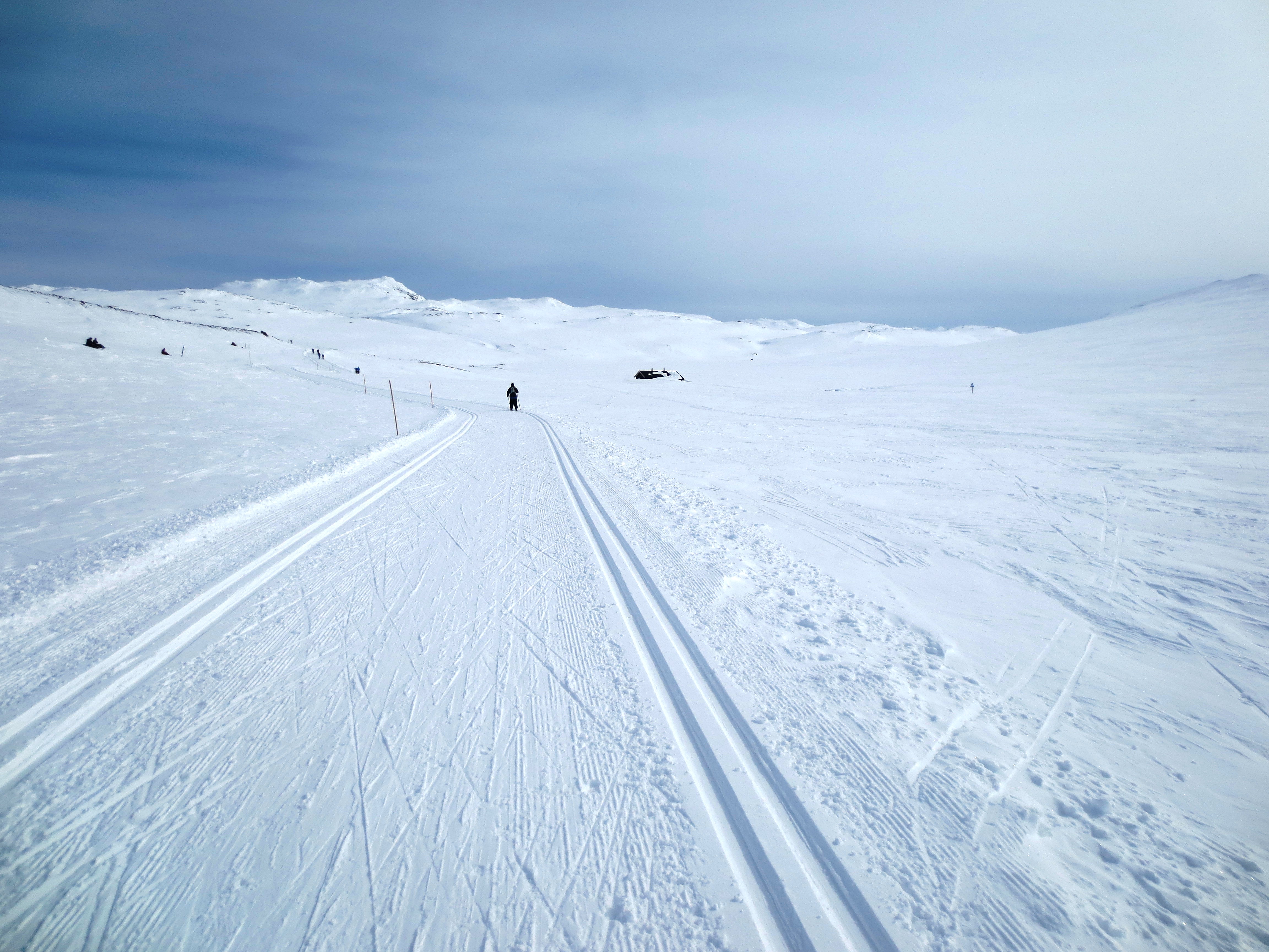 Ski tracks