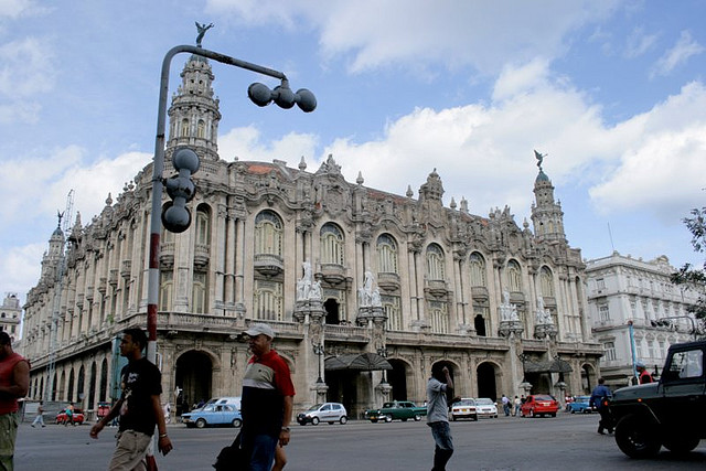 File:Centro Gallego y Gran Teatro de La Habana.jpg