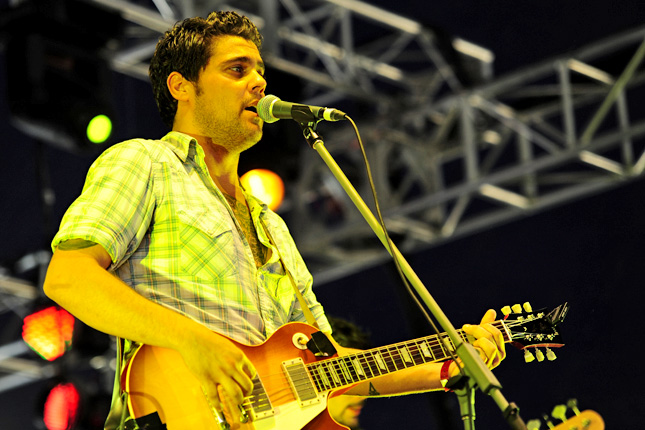 File:Dan Sultan @ Sir Stewart Bovell Park (2 1 2011) (5356670368).jpg