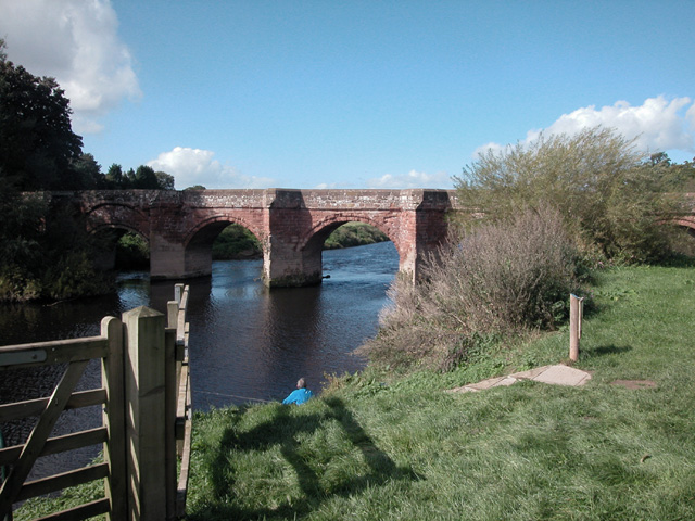 File:Farndon Bridge.jpg