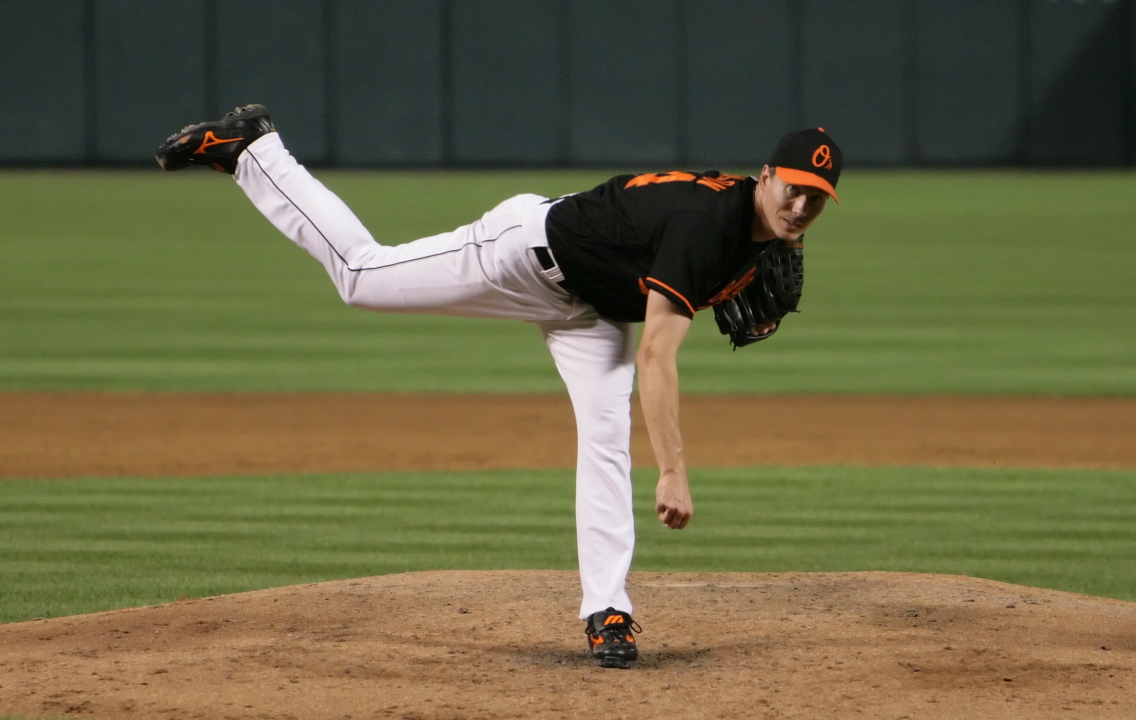 Benson pitching for the Orioles in 2006