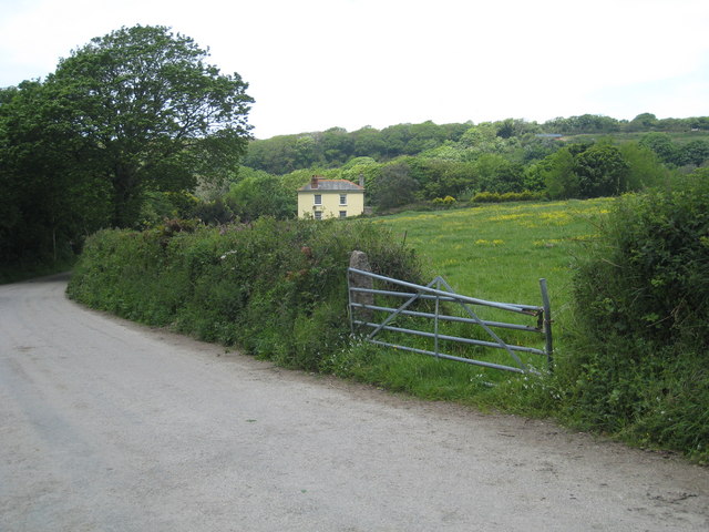 File:Laity Farm at Bridge - geograph.org.uk - 809107.jpg