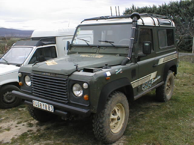 File:Landy 90 front.png