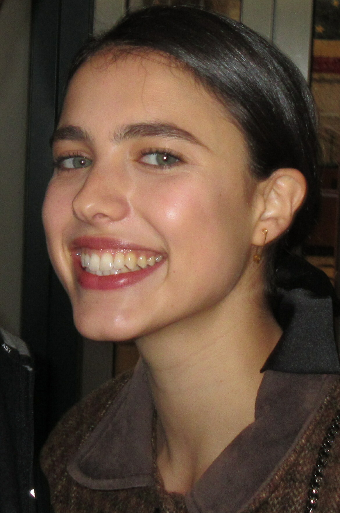 [Image: Margaret_Qualley_%2824733680178%29_%28cropped%29.jpg]