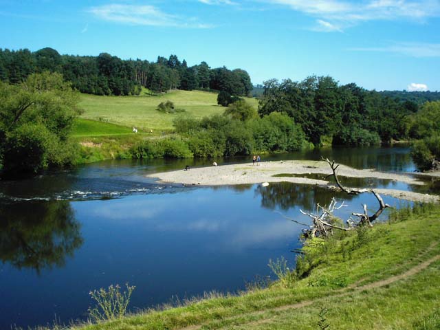 File:Sand bank - geograph.org.uk - 392310.jpg