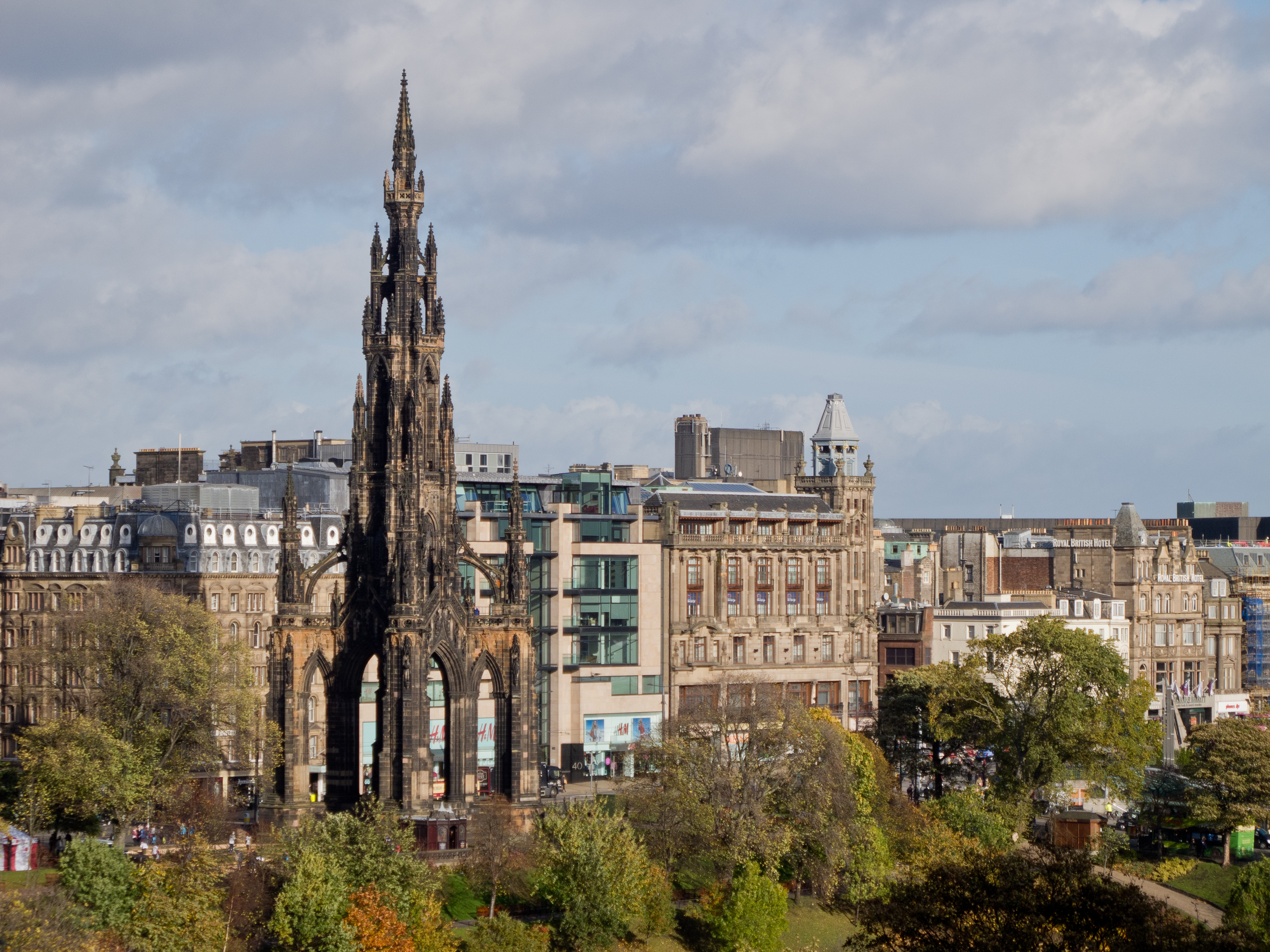 Edinburgh: 5 Instagrammable Spots You Can Visit by Car