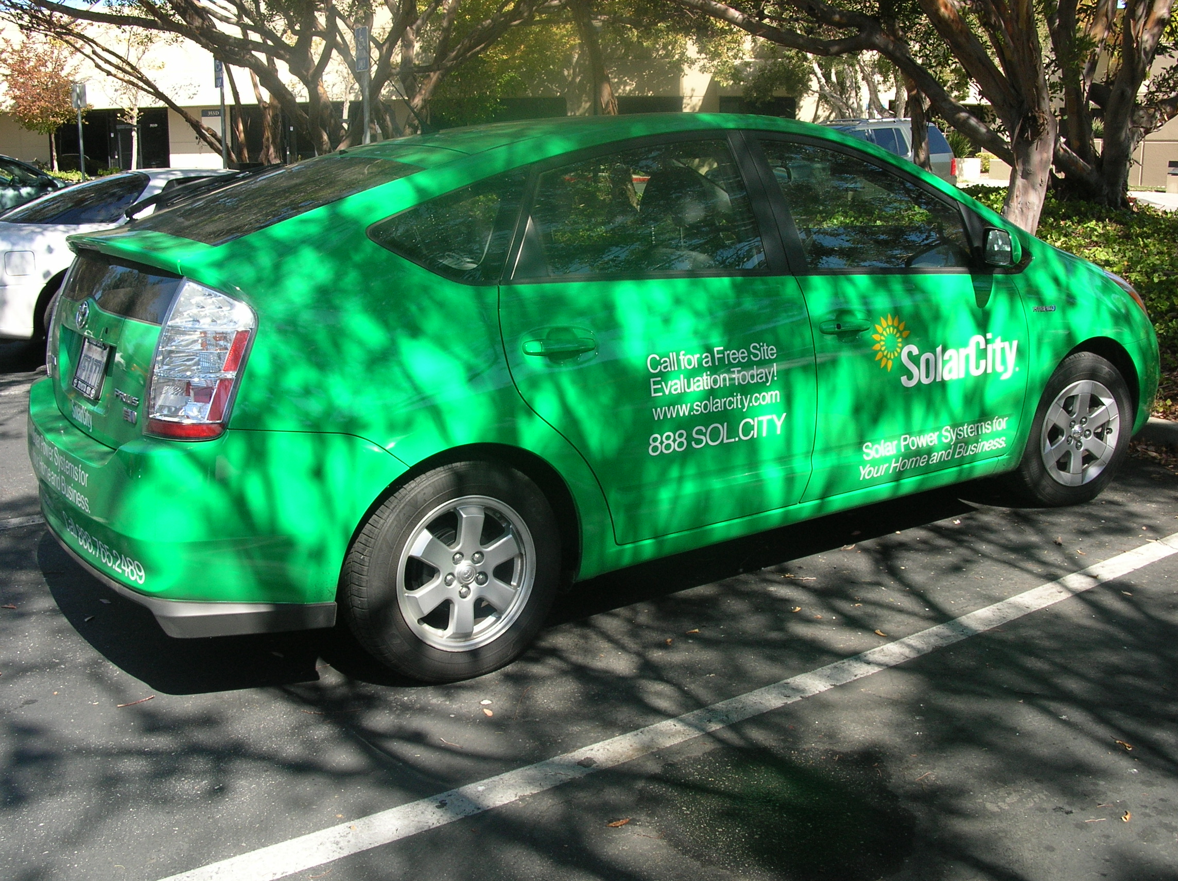 SolarCity Toyota Prius right side.JPG