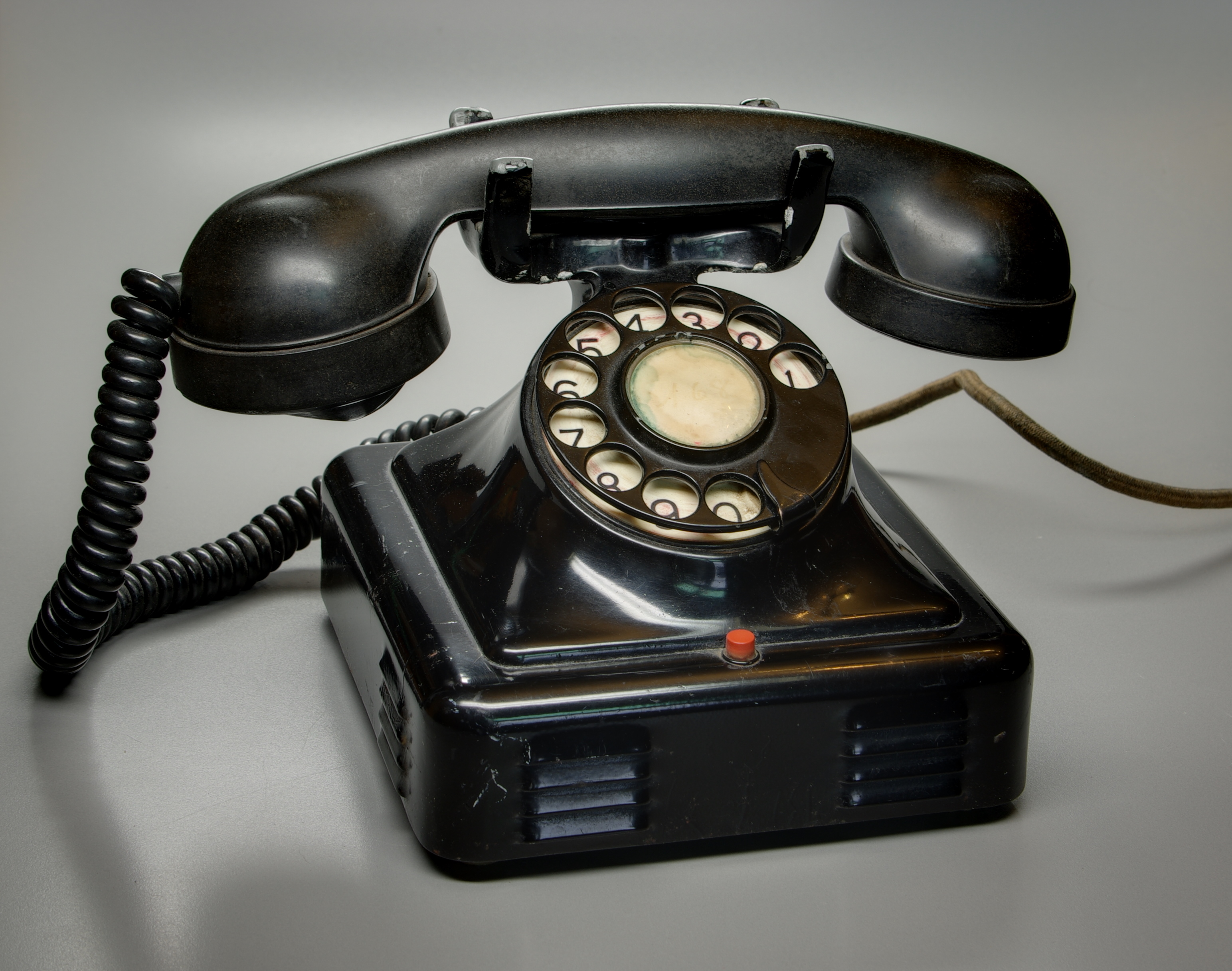 File:Telefon BW 2012-02-18 13-44-32.JPG - Wikimedia Commons