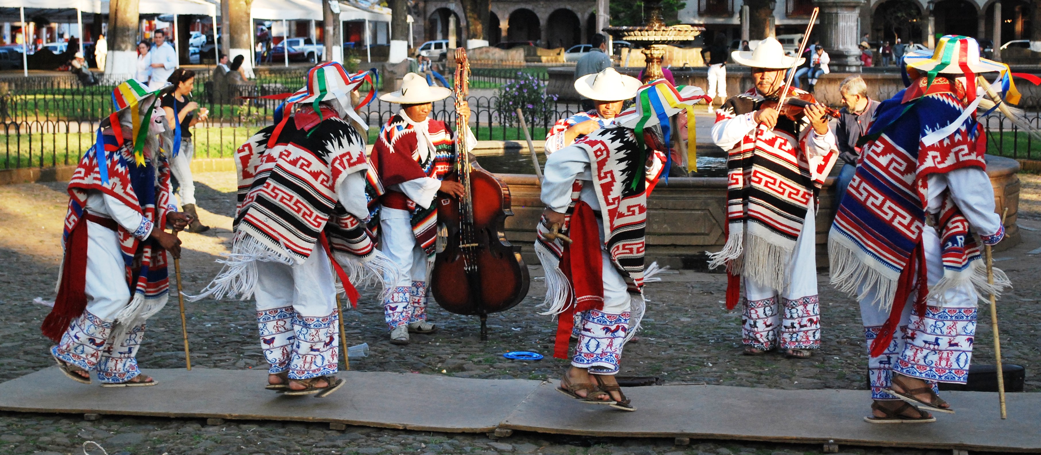 Danza de los viejitos