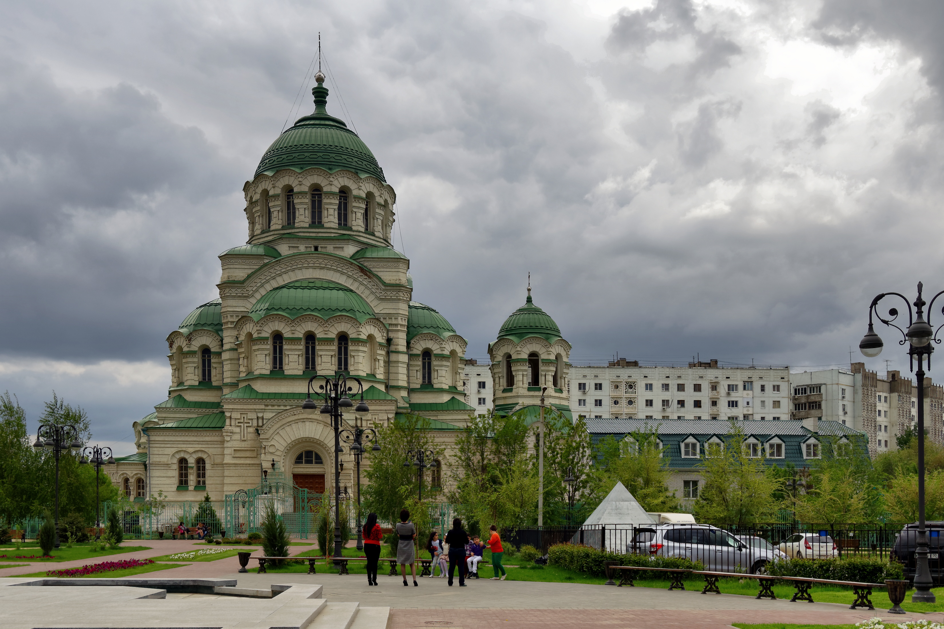 Храм святого владимира. Собор Святого Владимира. Астраханский Владимирский собор. Астраханский храм Святого князя Владимира. Храм Владимира Астрахань рисунок.