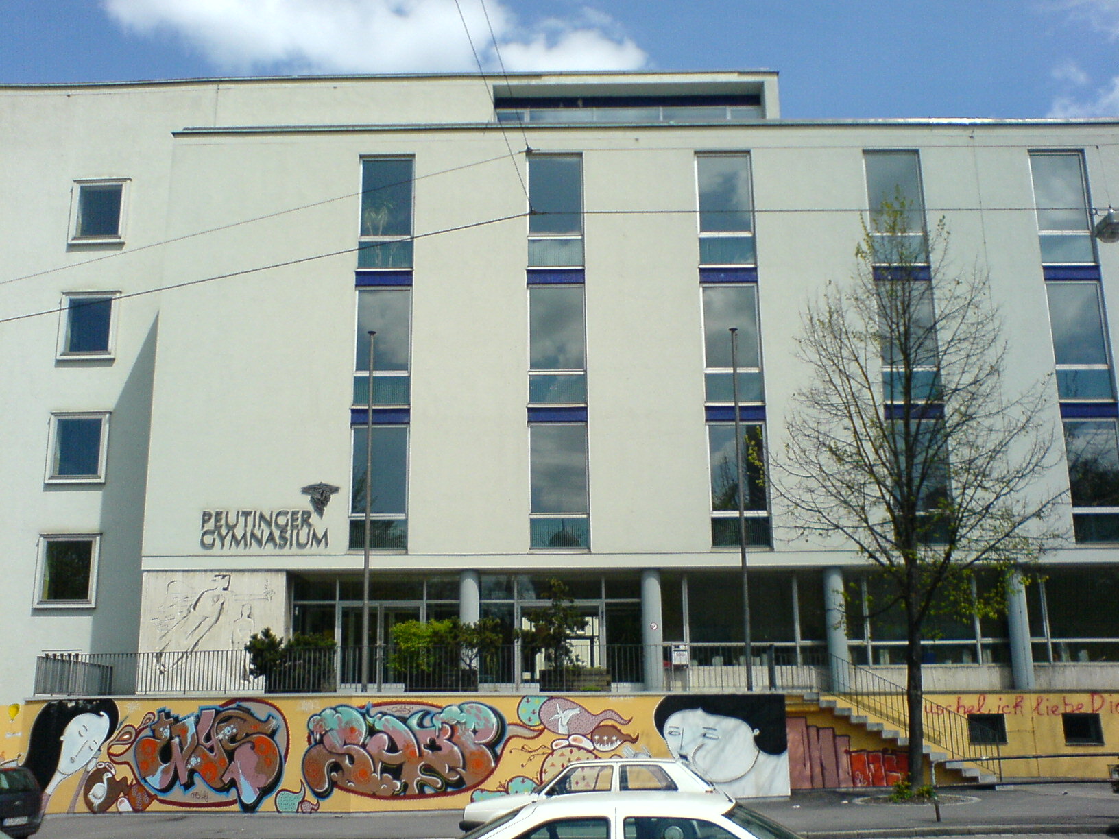 Das Peutinger Gymnasium in Augsburg