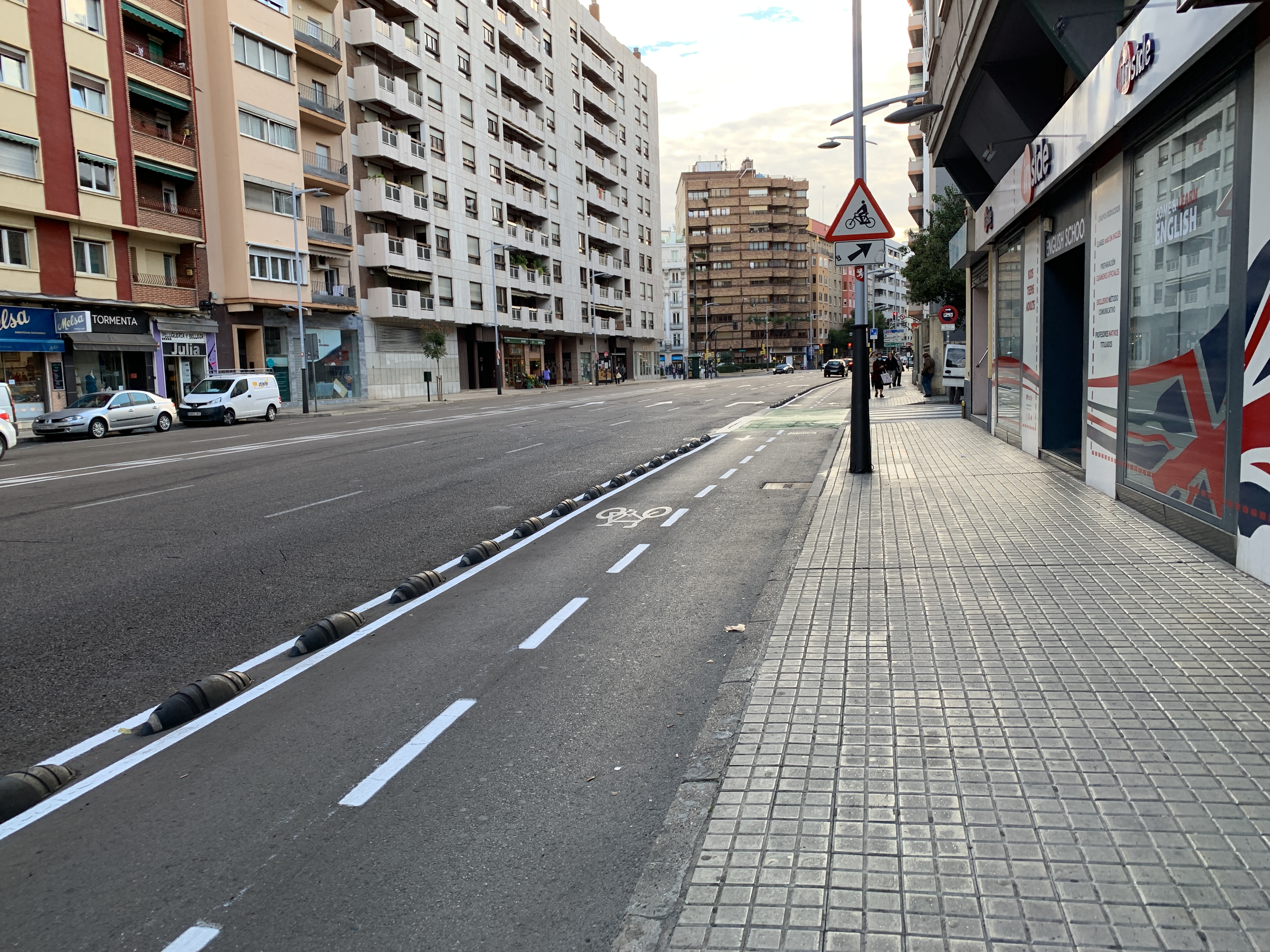 File Avenida Goya carril bici.jpeg Wikimedia Commons